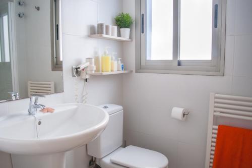 Apartamentos Castellmar Castelldefels Εξωτερικό φωτογραφία