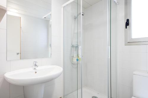 Apartamentos Castellmar Castelldefels Εξωτερικό φωτογραφία